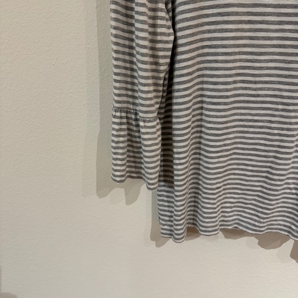 Southern Tide Women's Flutter Sleeve Blouse Striped White Grey XL - Picture 2 of 6